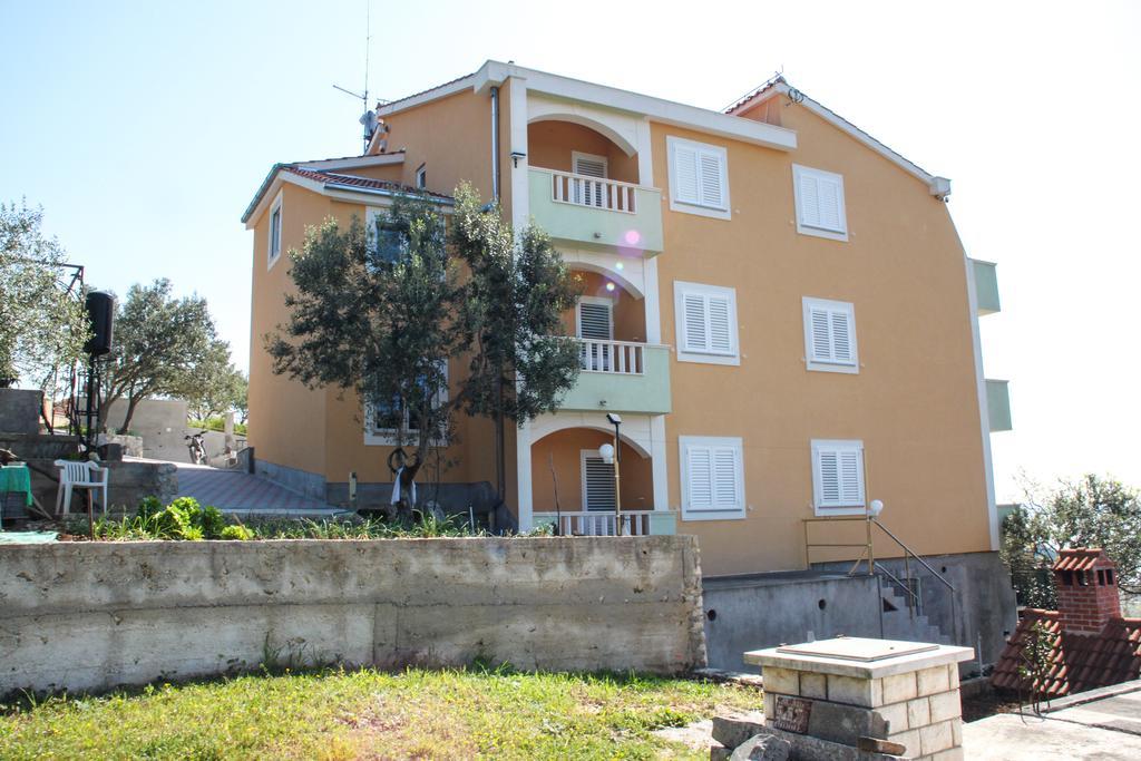 Vila Tatinja Trogir Luaran gambar