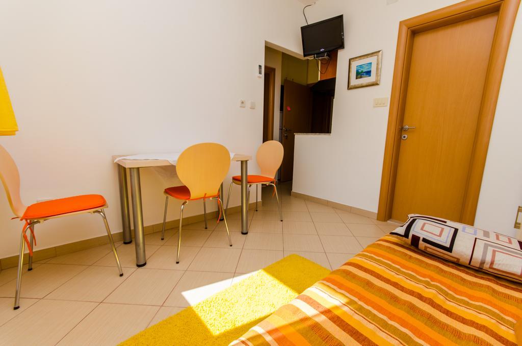 Vila Tatinja Trogir Luaran gambar