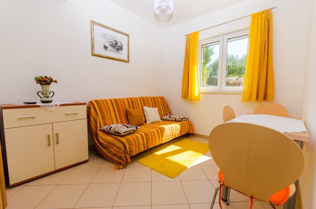 Vila Tatinja Trogir Luaran gambar