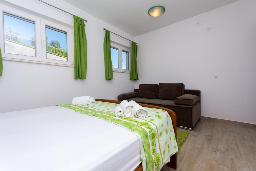 Vila Tatinja Trogir Luaran gambar